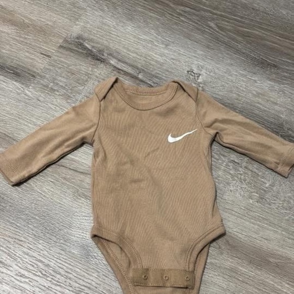 Nike Brown Long Sleeve Baby Bodysuit - Picture 1 of 1